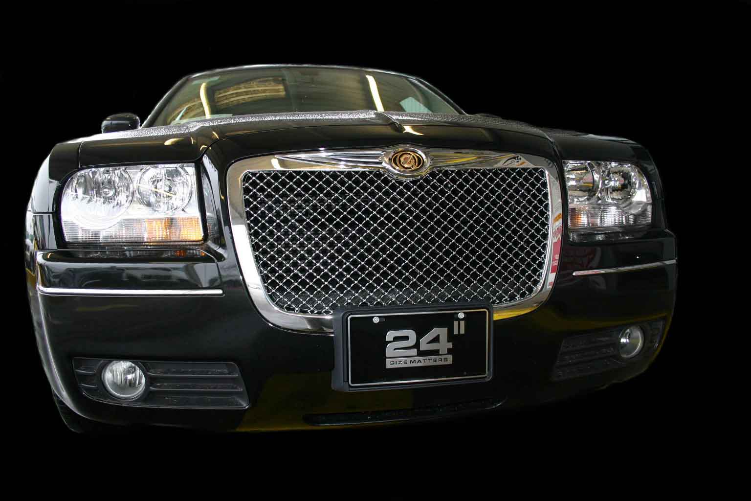 Full Chrome Front Radiator Grille Chrysler 300 300c Sport in Bentley Design New 